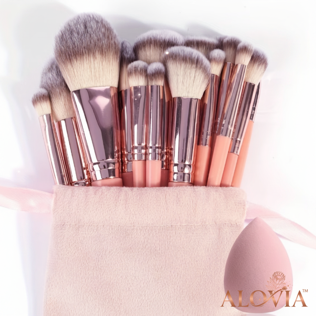 Alovia™ Pink Brush Set - Close Up
